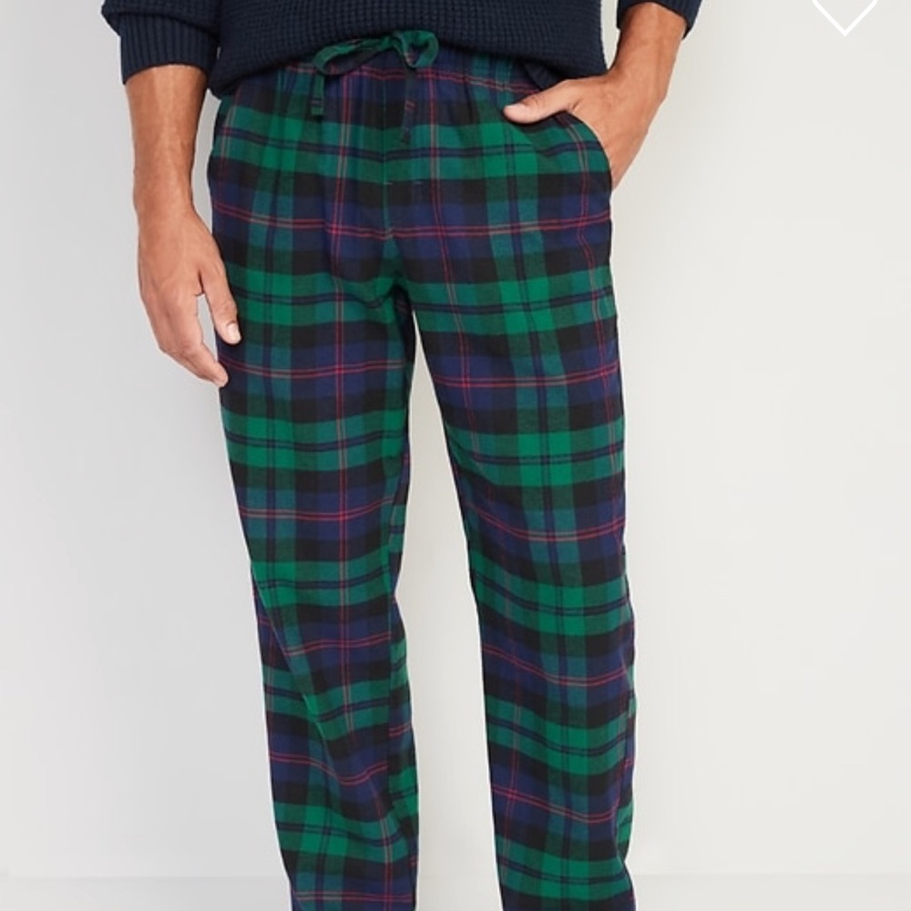 Old Navy Christmas Pajama Flannel Pant in Green Plaid